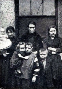 Dublin slum dwellers, 1901.