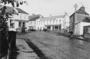 The main street of Finglas and the Drake Inn pub in the early 20th century.