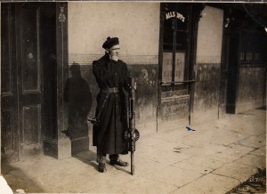 A Black and Tan armed with a Lewis machine gun.