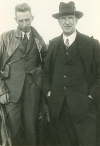 Eamon de Valera with Todd Andrews. De Valera abandoned abstentionism in 1927. (Courtesy of the Irish Volunteers website)